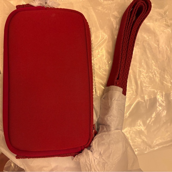 Dagne Dover Red Crossbody Bag - Picture 2 of 5